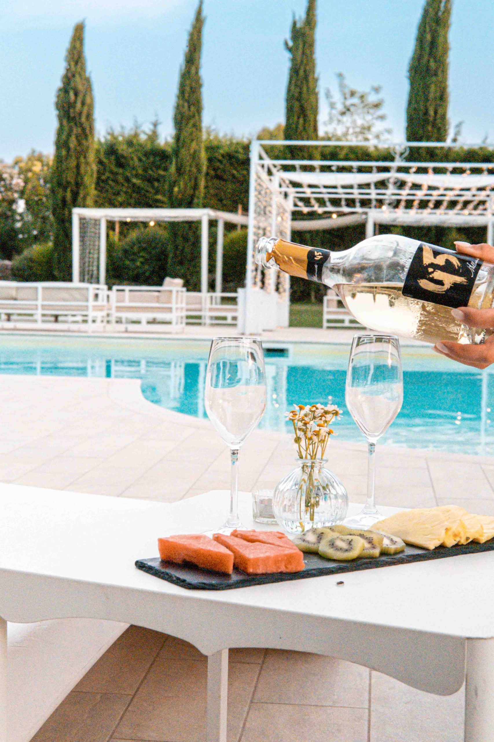 aperitivo-bordo-piscina